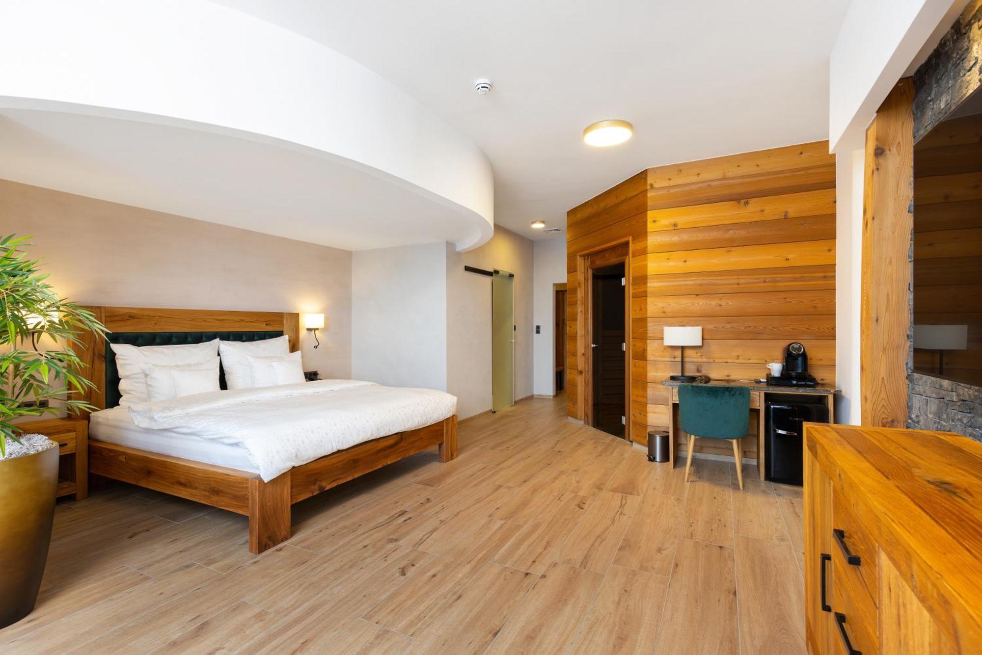 Golf & Spa Kuneticka Hora Dritec Luaran gambar