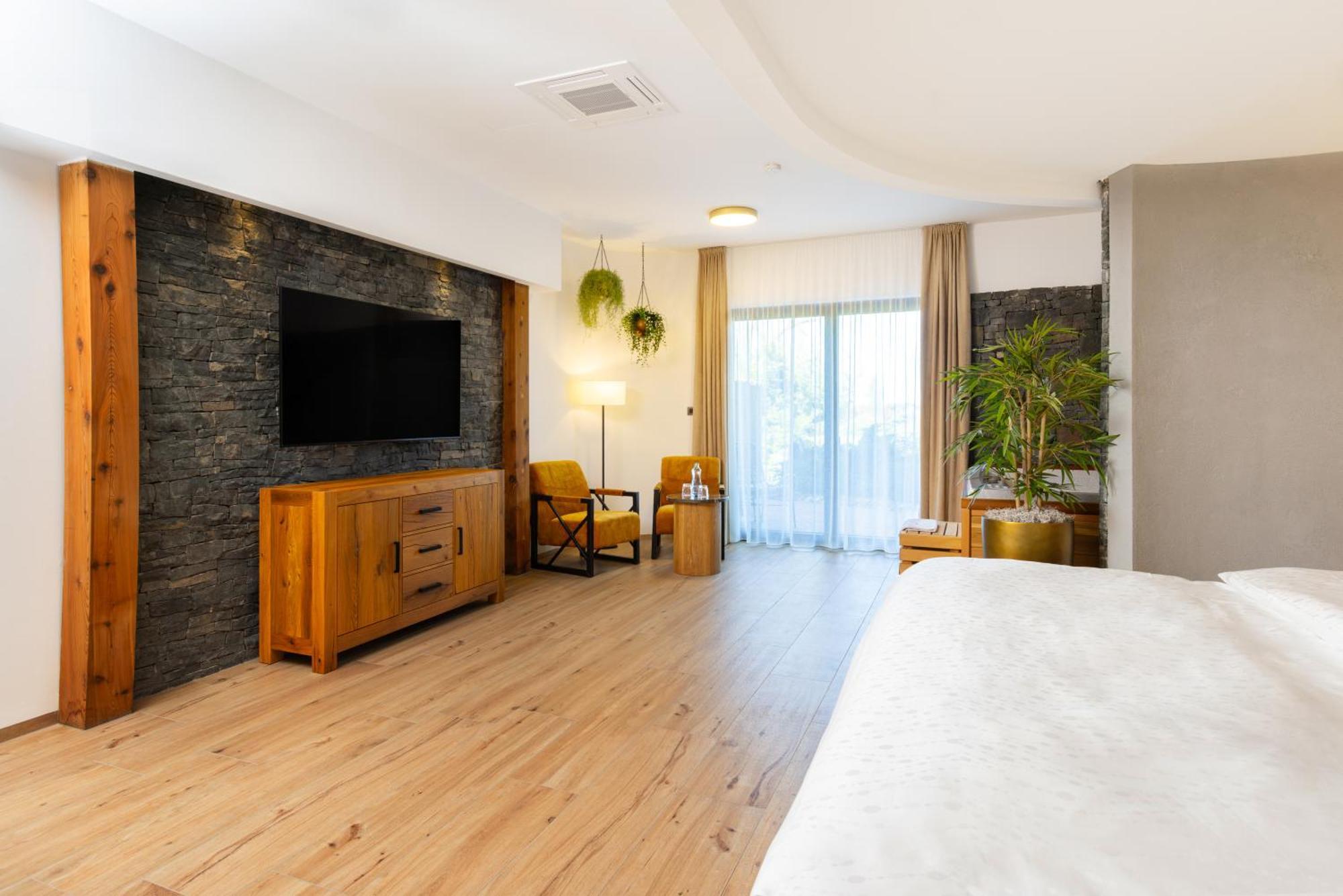 Golf & Spa Kuneticka Hora Dritec Luaran gambar